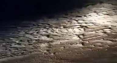 Yol kapandı, araçlar yolda kaldı