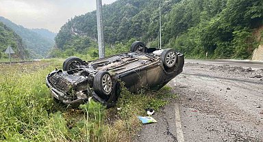 Yoldan çıkan otomobil taklalar attı: 1 yaralı