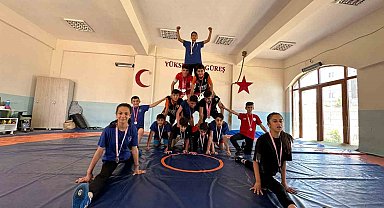 Yüksekovalı güreşçiler dünya şampiyonasına hazırlanıyor