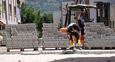 Yunusemre'de yollar yenileniyor