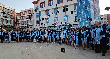 Ziraat Fakültesi'nde mezuniyet coşkusu