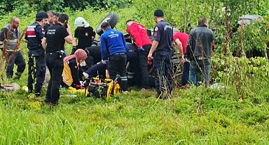Zonguldak'ta otomobil tarlaya uçtu: 1'i ağır 3 yaralı