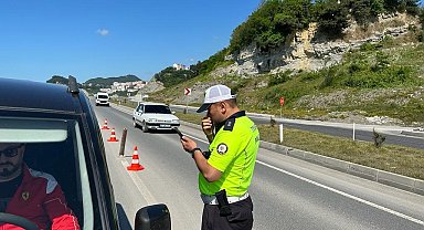 Zonguldak'ta radarlı trafik uygulamasında 17 sürücüye 41 bin lira ceza