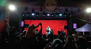 1. Dicle bağ bozumu festivale konserlerle devam ediyor