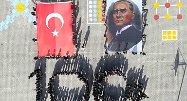 100. yıl coşkusu Kastamonu'da! Öğrencilerden 100. yıla özel koreografi