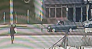 2 yaşındaki çocuğa araba çarptı, o anlar kamerada