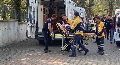 29 Ekim kutlamasında üç veli meşalenin aleviyle yaralandı