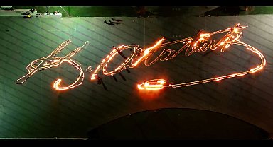 3 bin metrekare alanda meşaleler ile Atatürk'ün imzası oluşturuldu