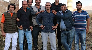 37 yıl sonra aynı noktada ayrı pozu verdiler