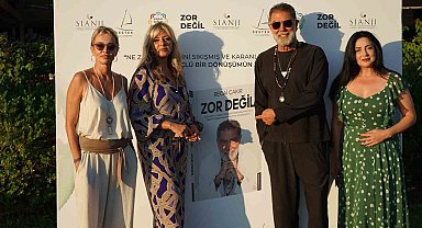 ''Zor değil'' kitabının lansmanında ünlü isimler bir araya geldi