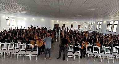 'Karagöz Göklerde' 13 ilçede binlerce öğrenciyle buluştu