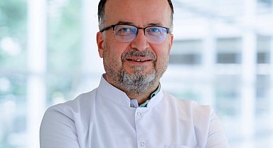 'Meme sağlığında kendi kendine meme muayenesi ihmal edilmemeli'