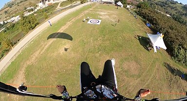 'Yamaç Paraşütü Hedef Yarışması' nefes kesti