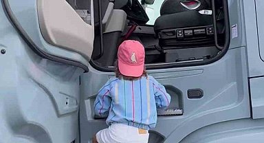 4 yaşındaki Zayn bu kez tır kullandı