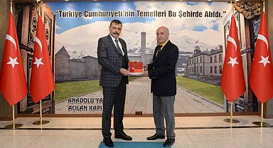 47 yıllık kamu görevinde 15 vali ile çalıştı