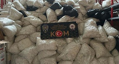 Adana'da 37 milyon gümrük kaçağı makaron ele geçirildi