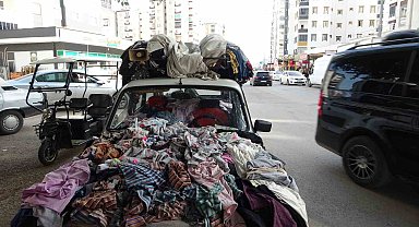 Adana'da gezen mağazaya bakan bir daha bakıyor