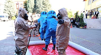 AFAD'tan film sahnelerini aratmayan tatbikat