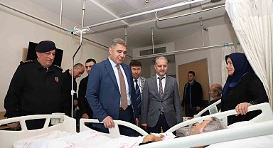 Ağaçtan düşerek yaralanan Kıbrıs gazisini Vali Aslan yalnız bırakmadı