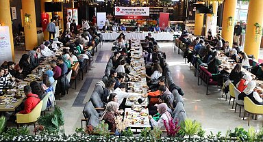 Ağrı Valisi Koç, Cumhuriyetin 100. yılında gençlerle bir araya geldi