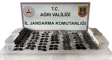 Ağrı'da 1 milyon 200 lira değerinde kaçak gözlük ele geçirildi