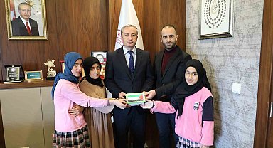 Ağrı'da öğrencilerden Filistin'e anlamlı bağış