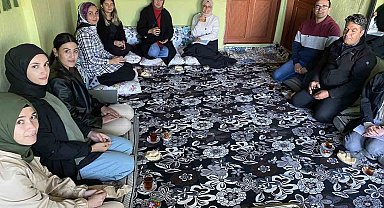 Ağrı'da öğrencilerin başarısını artırmak için öğretmenler ev ziyaretleri yapıyor