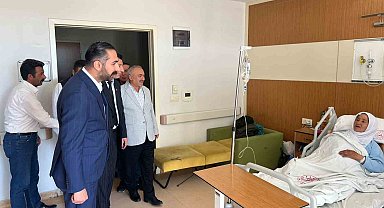 AK Parti Ağrı Merkez İlçe Başkanı Ömer Tahtalı, hastaları ziyaret etti