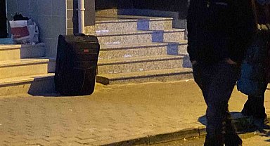 AK Parti İl Başkanlığı önünde şüpheli çanta paniği