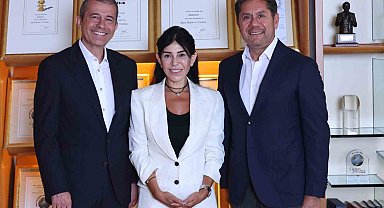 Akbank'ta bayrak değişimi