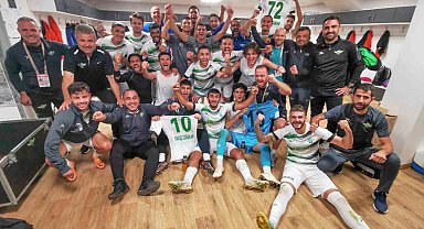 Akhisarspor ilk galibiyetini aldı, Turgutluspor takibini sürdürdü