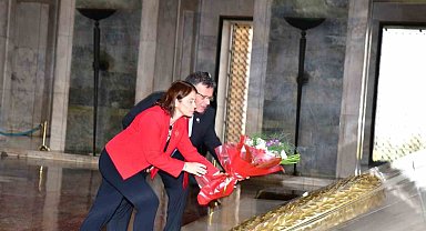 Alaşehir Belediyesinden kadınlara Anıtkabir ziyareti