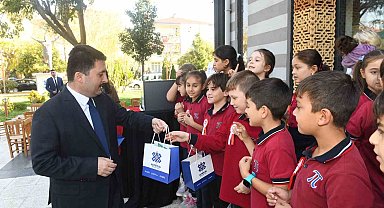 Altıeylül'de öğrencilerden 100. yıla mektuplar