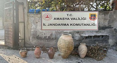 Amasya'da bir evde Roma dönemine ait 5 küp ele geçirildi