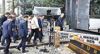 Ankara Valisi Şahin, terör saldırısının meydana geldiği olay yerinde incelemelerde bulundu