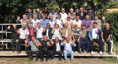 Annelik yaptığı yuva çocuklarıyla 35 yıl sonra buluştu