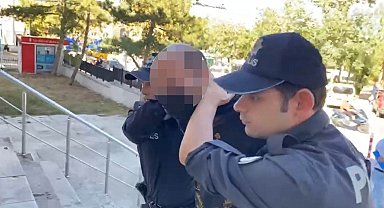 Annesini defalarca bıçaklayarak öldüren oğul, adliyeye sevk edildi