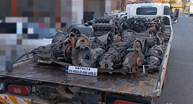 Antalya'da 'change' araç operasyonu: 7 adet tescil kaydı olmayan araç motoru ele geçirildi