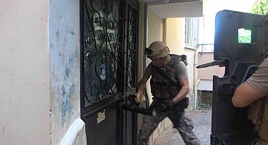 Antalya'da hava, kara ve deniz destekli eş zamanlı uyuşturucu operasyonu