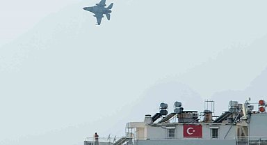 Antalya'da "Türk Yıldızları" yerine semalarda olacak F-16'lar prova uçuşu gerçekleştirdi