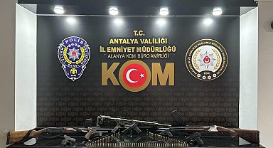 Antalya'da silah kaçakçılığı operasyonu