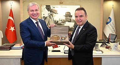 Antalya'ya gelen turist sayısı 14 milyona yaklaştı