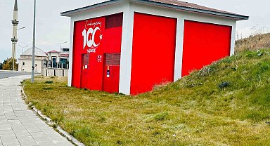 Aras, Cumhuriyetin 100. yılını trafolara resmetti