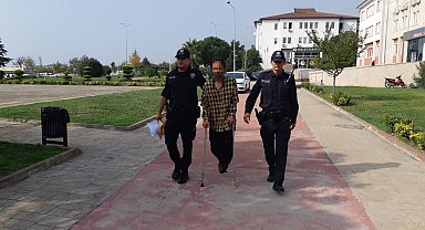 Arkadaşını vurdu, koltuk değnekleriyle adliyeye götürüldü