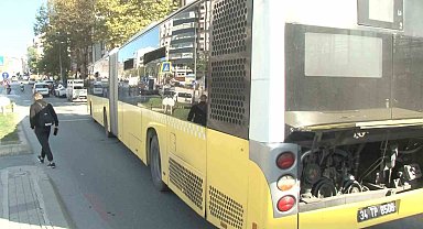 Arnavutköy'de İETT çilesi: Seyir halindeki otobüsten duman yükseldi, yolcular araçtan indirildi