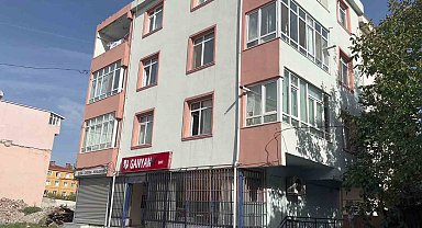 Arnavutköy'de öfkeli koca dehşet saçtı: Boşanma aşamasındaki eşini ve erkek arkadaşını bıçakladı