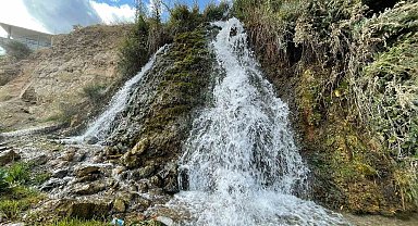 Arpet Şelalesi gün geçtikçe kuruyor