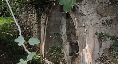 Artvin'de tarihi çeşmenin kayıp kitabesi bulundu, şimdi ise çeşme aranıyor