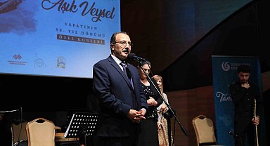 Aşık Veysel vefatının 50. yıl dönümünde Azerbaycan'da "Cumhuriyet'in yüzü" konseriyle anıldı