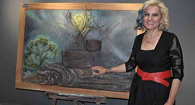 Atık malzemeleri sanat eserine dönüştürdü